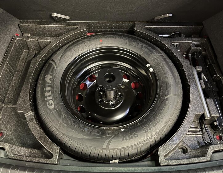 Škoda Karoq SUV 1,5 l 110 kw