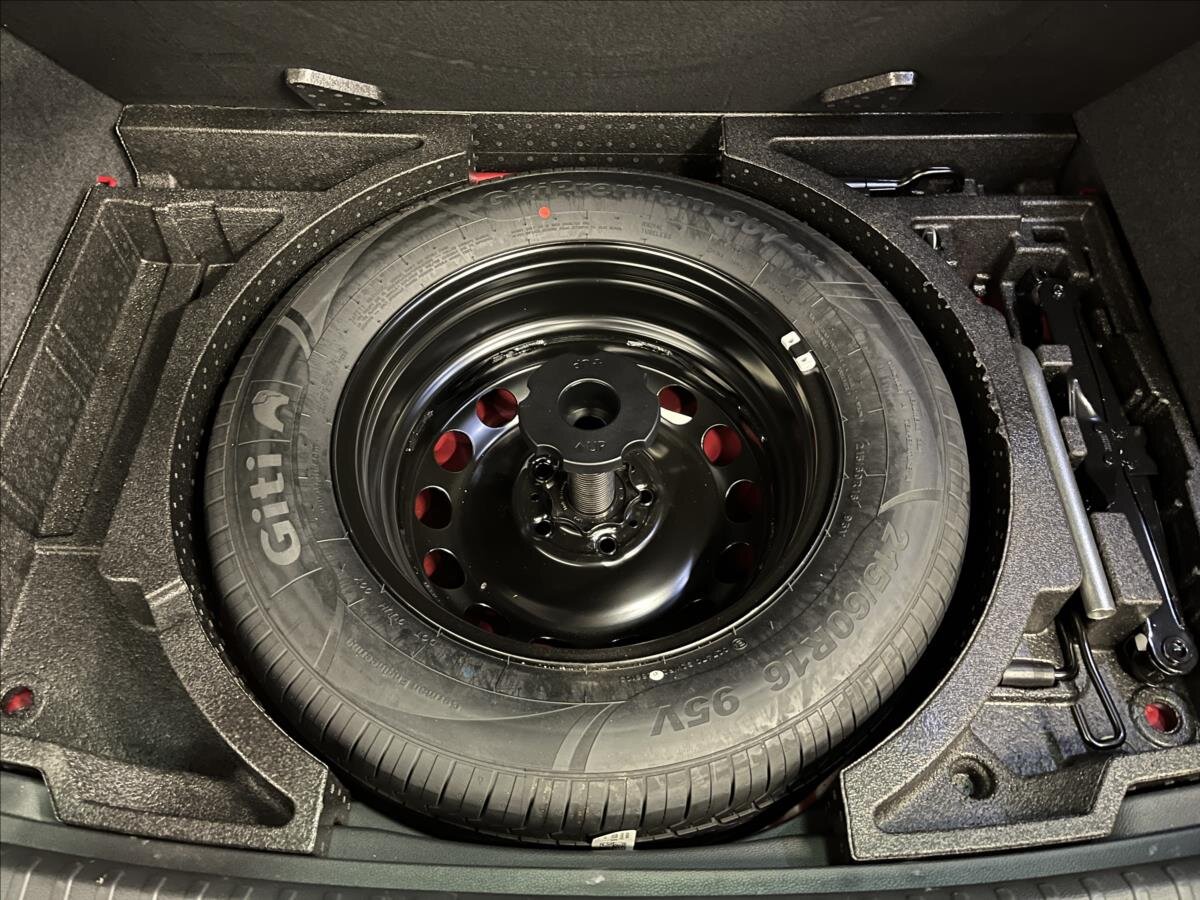 Škoda Karoq SUV 1,5 l 110 kw