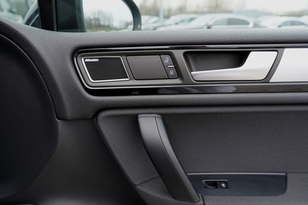 Volkswagen Touareg SUV / Terénní 3,0 l 176 kw