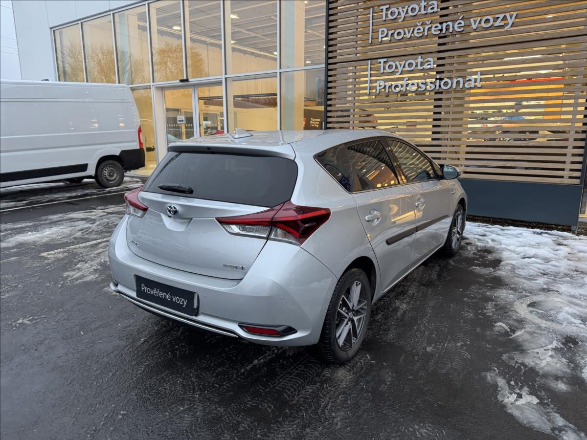 Toyota Auris Hatchback 1,8 l 73 kw