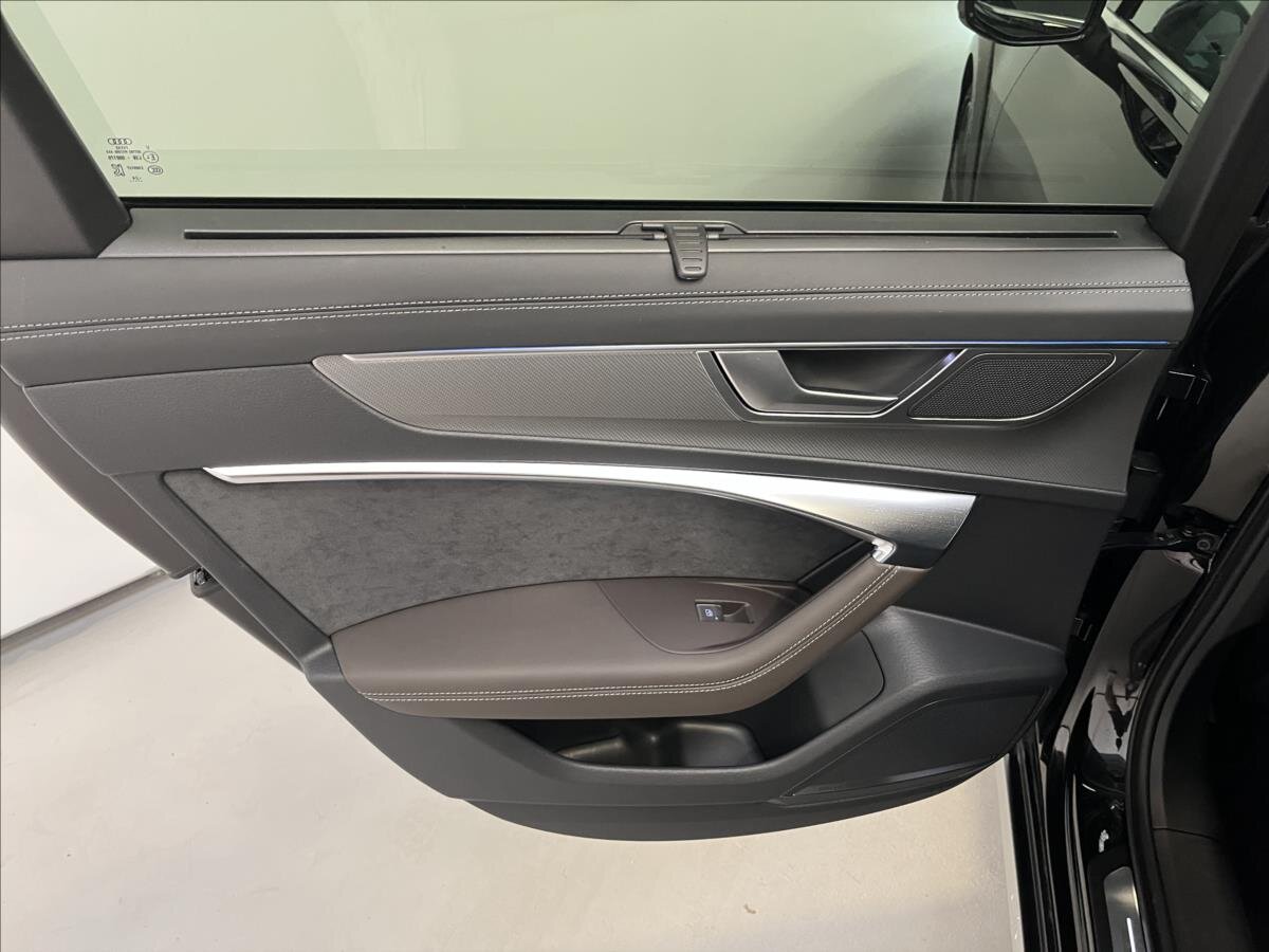 Audi A6 Allroad Kombi 3,0 l 253 kw