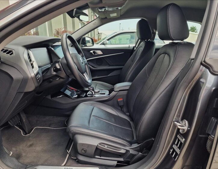 BMW Řada 2 Sedan / Limuzína 2,0 l 110 kw