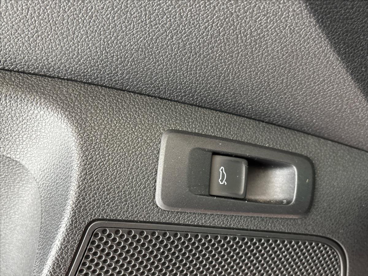 Škoda Karoq SUV / Terénní 1,5 l 110 kw