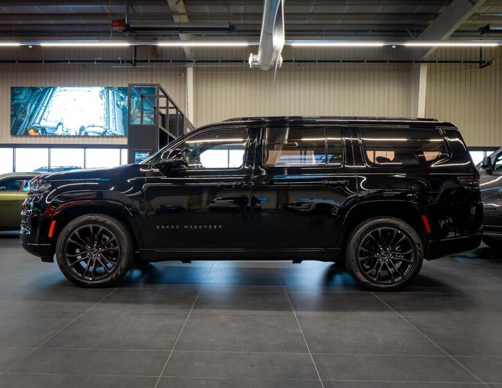 Jeep Grand Wagoneer SUV / Terénní 6,4 l 351 kw