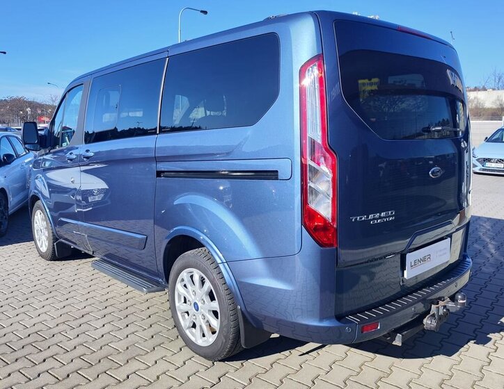 Ford Tourneo Custom VAN / Minibus 2,0 l 110 kw