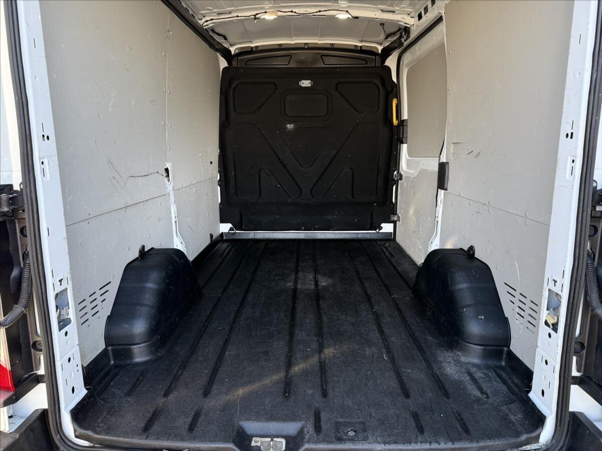 Ford Transit Skříň 2,0 l 96 kw