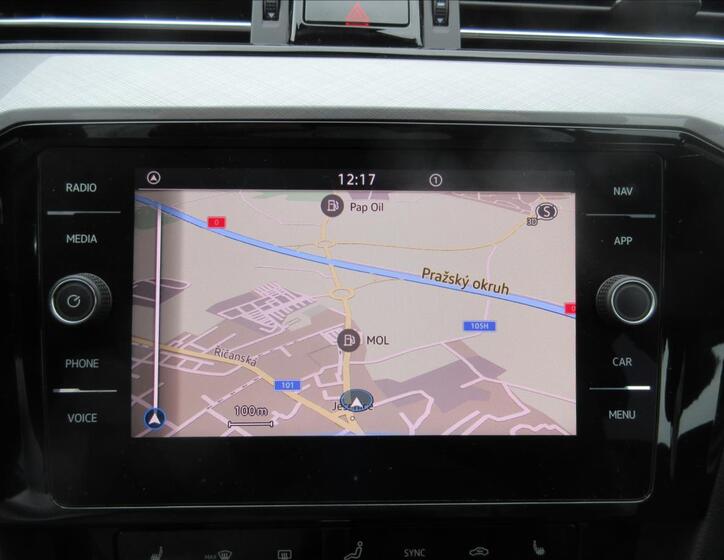 Volkswagen Passat 10