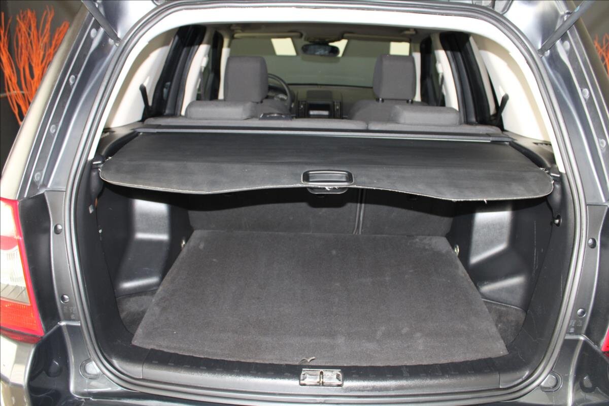 Land Rover Freelander SUV / Terénní 2,2 l 112 kw