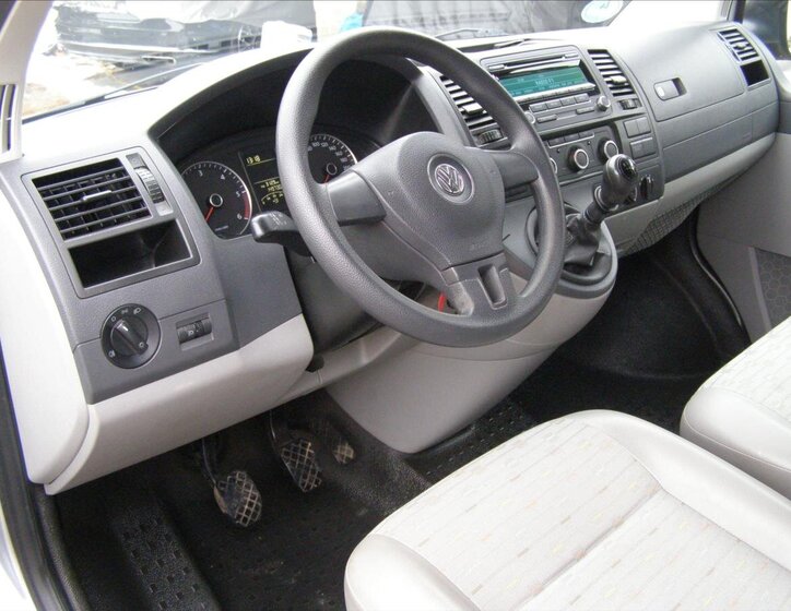 Volkswagen Transporter 11
