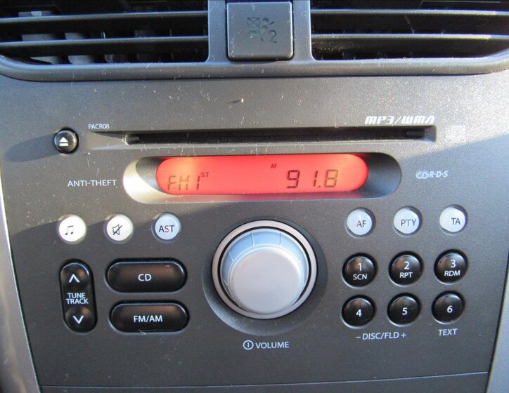 Suzuki Splash Hatchback 996,0 48 kw