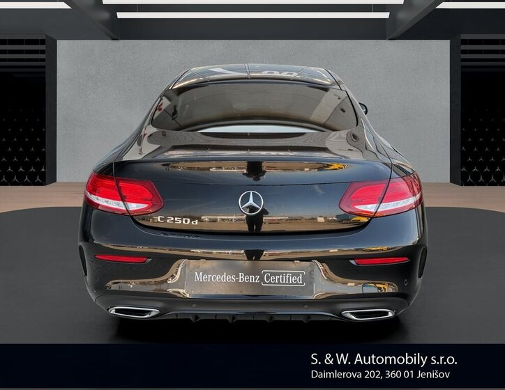 Mercedes-Benz Třídy C Kupé 2,1 l 150 kw