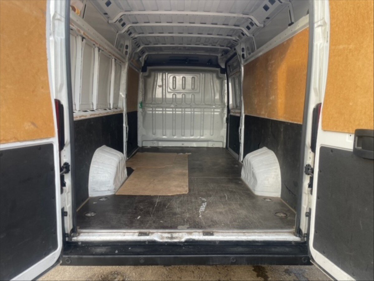 Peugeot Boxer Skříň 2,2 l 121 kw