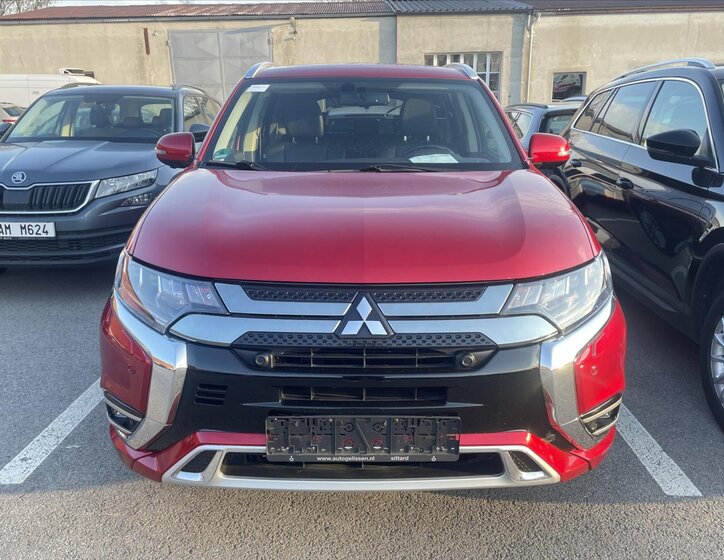 Mitsubishi Outlander SUV / Terénní 2,4 l 165 kw