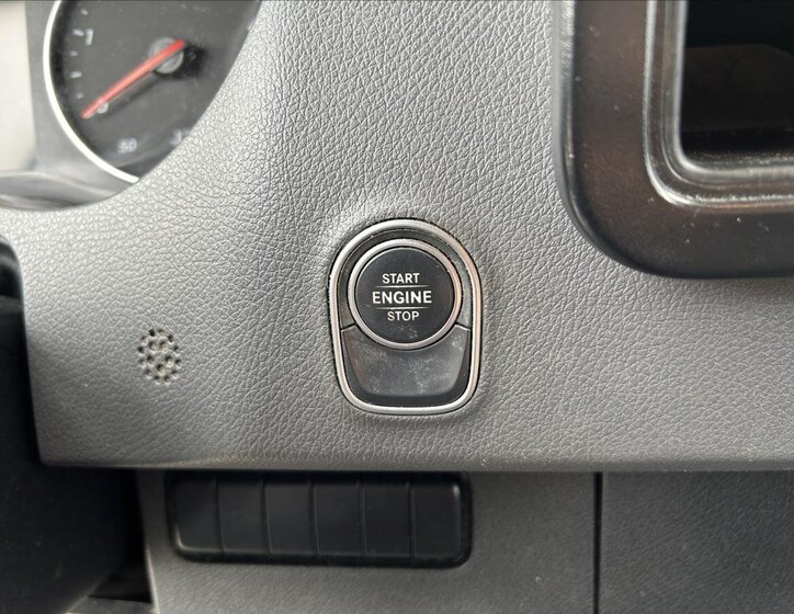 Mercedes-Benz Sprinter 14