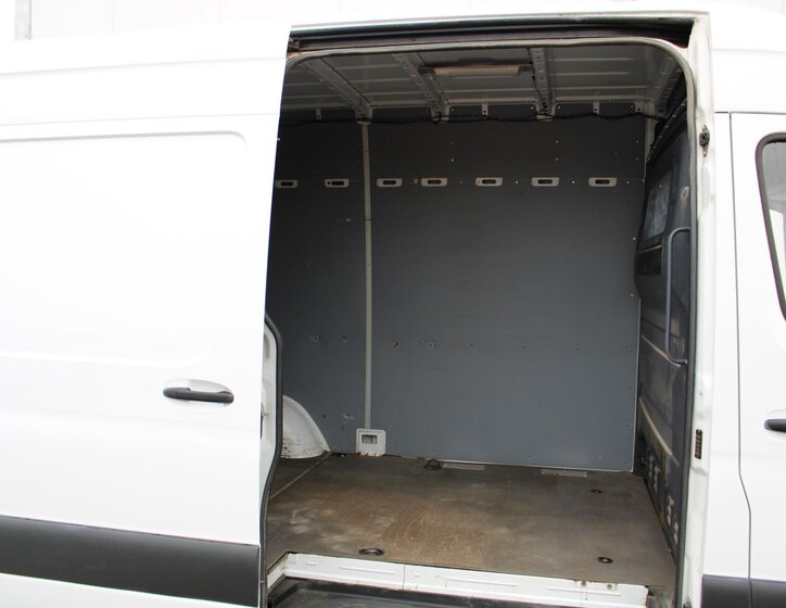 Mercedes-Benz Sprinter 8