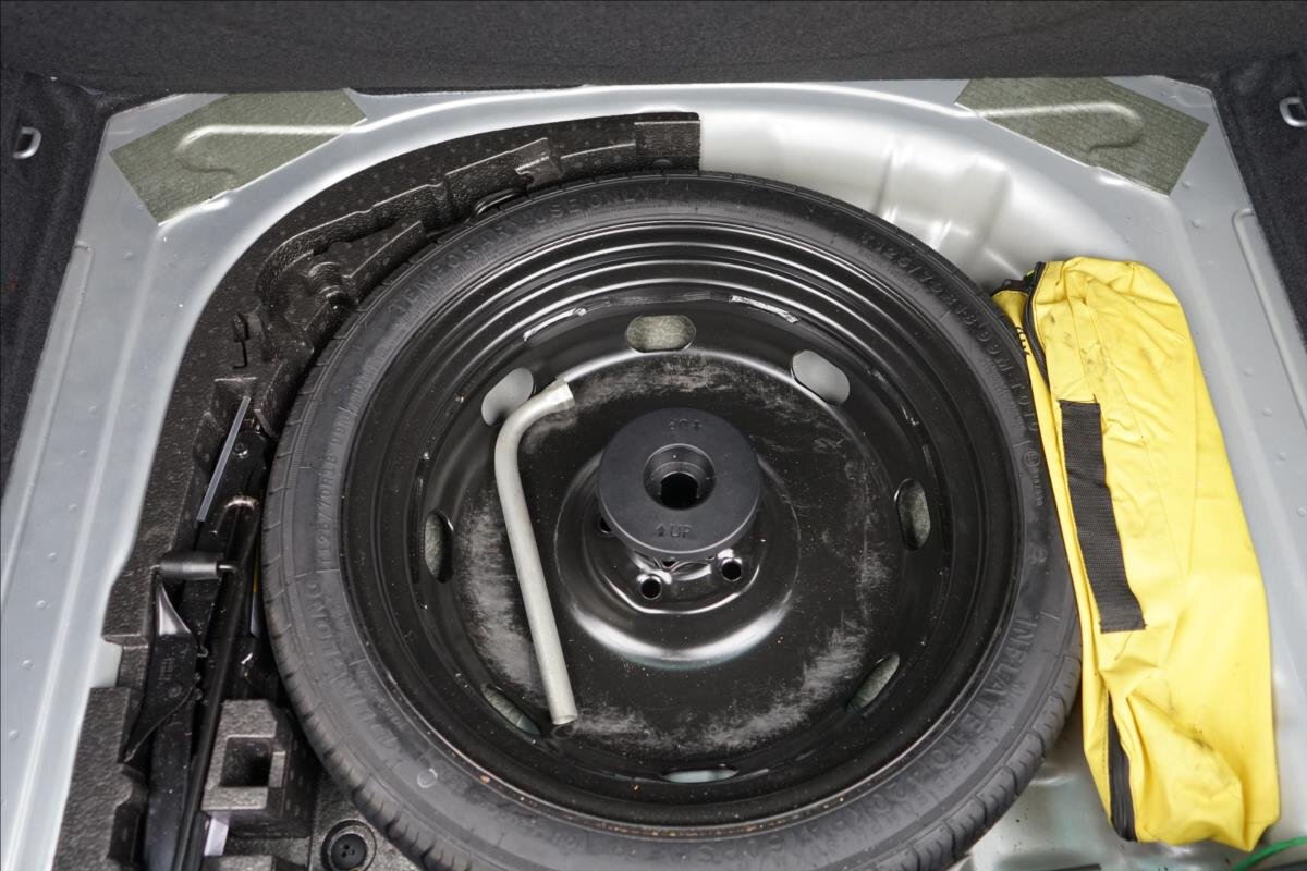 Škoda Karoq SUV 1,5 l 110 kw