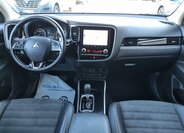Mitsubishi Outlander SUV / Terénní 2,0 l 110 kw