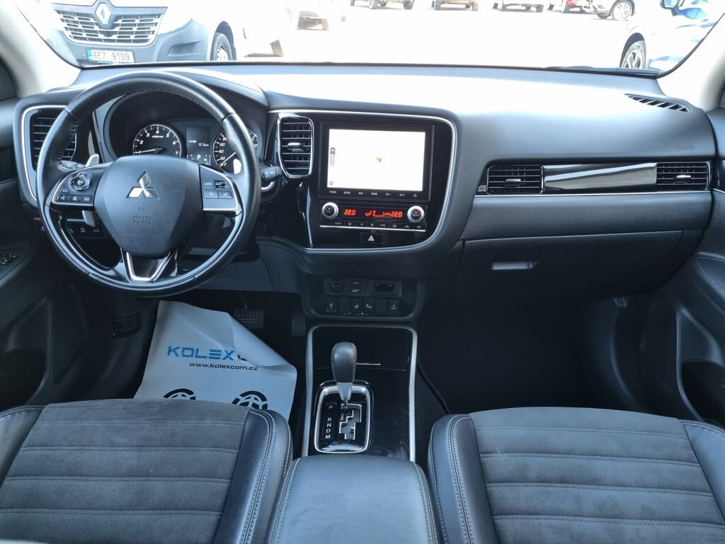 Mitsubishi Outlander SUV / Terénní 2,0 l 110 kw