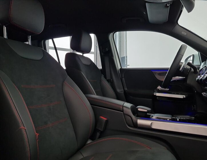 Mercedes-Benz GLB SUV 1,3 l 120 kw