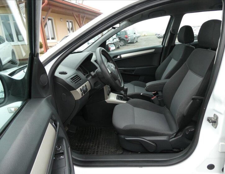 Opel Astra Kombi 1,7 l 74 kw