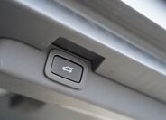 Land Rover Discovery 16