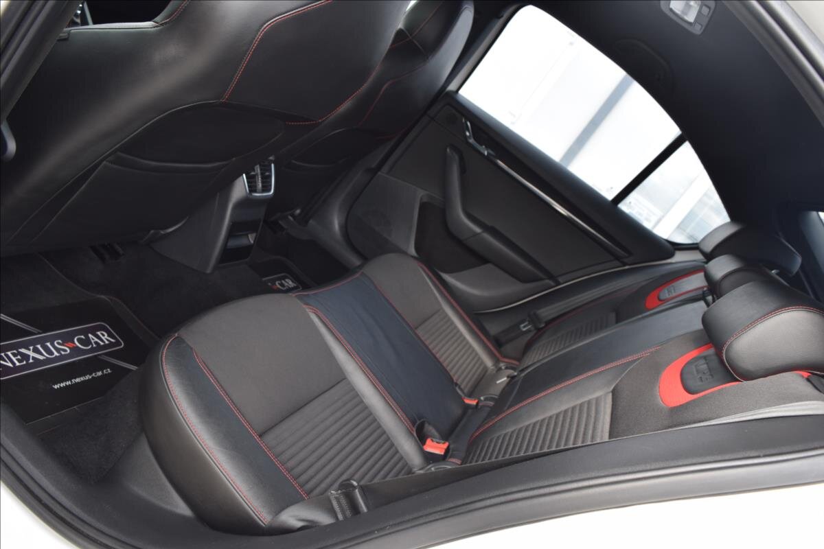 Škoda Octavia Sedan / Limuzína 2,0 l 135 kw