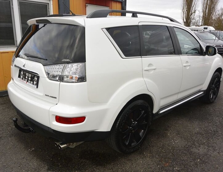Mitsubishi Outlander SUV 2,3 l 130 kw
