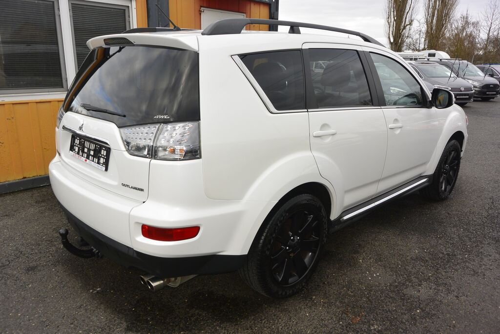 Mitsubishi Outlander SUV 2,3 l 130 kw