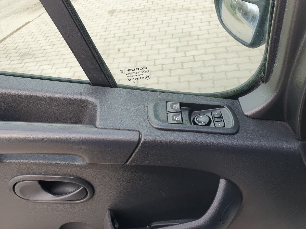 Renault Master Sklápěč 2,3 l 96 kw