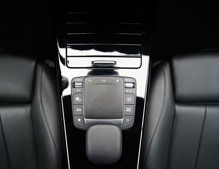 Mercedes-Benz CLA 33