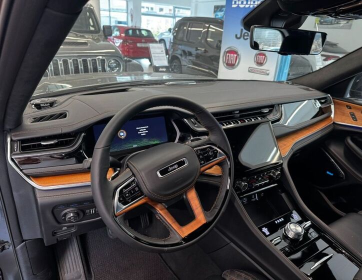 Jeep Grand Cherokee 4