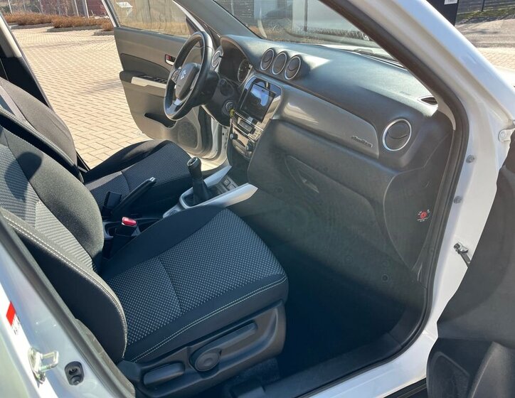 Suzuki Vitara SUV / Terénní 1,6 l 88 kw