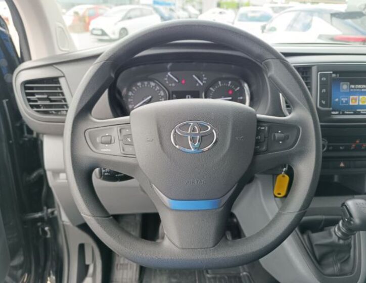 Toyota ProAce 16