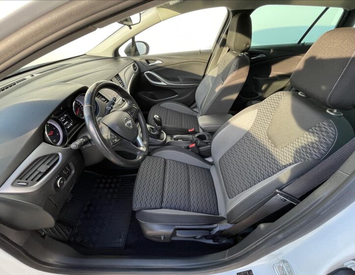 Opel Astra Kombi 1,5 l 90 kw