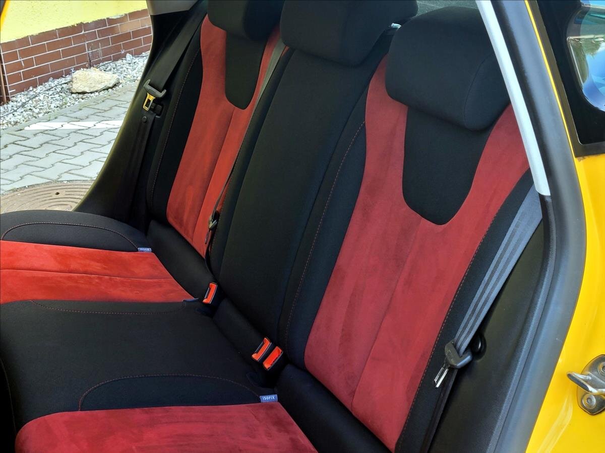 Seat Leon Hatchback 2,0 l 185 kw