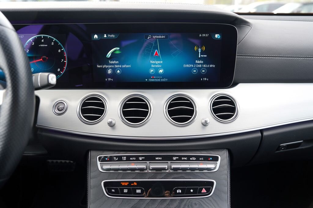 Mercedes-Benz Třídy E Sedan 2,0 l 145 kw