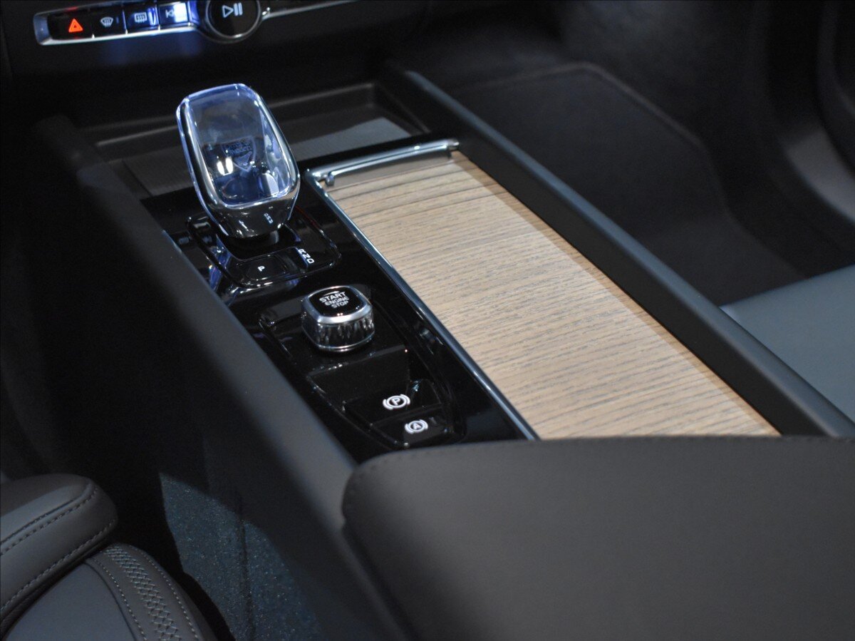 Volvo XC60 SUV / Terénní 2,0 l 184 kw