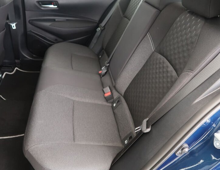 Toyota Corolla Sedan / Limuzína 1,8 l 72 kw