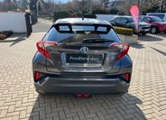 Toyota C-HR SUV / Terénní 1,8 l 72 kw