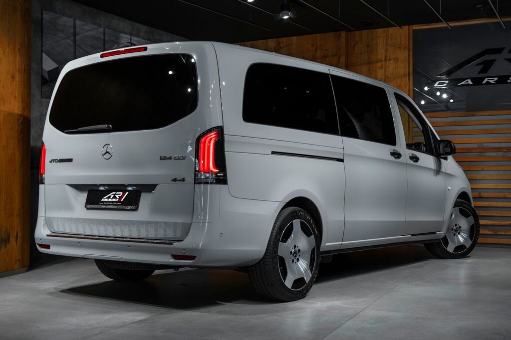 Mercedes-Benz Vito VAN / Minibus 2,0 l 174 kw