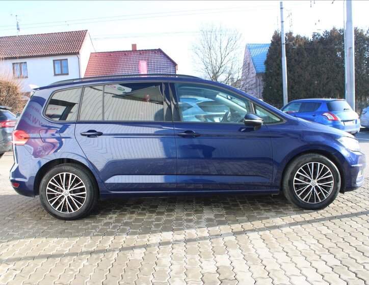 Volkswagen Touran Kombi 2,0 l 110 kw