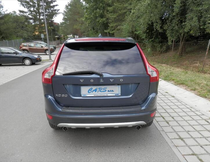 Volvo XC60 8