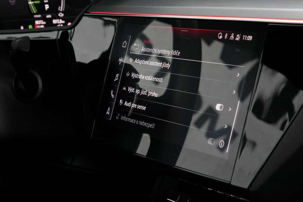 Audi e-tron SUV 0,0 300 kw