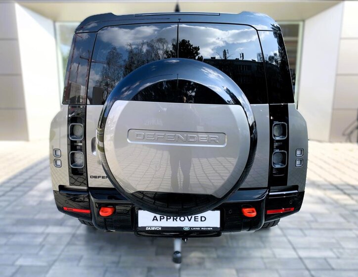 Land Rover Defender SUV 3,0 l 221 kw