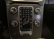 Volvo V40 27
