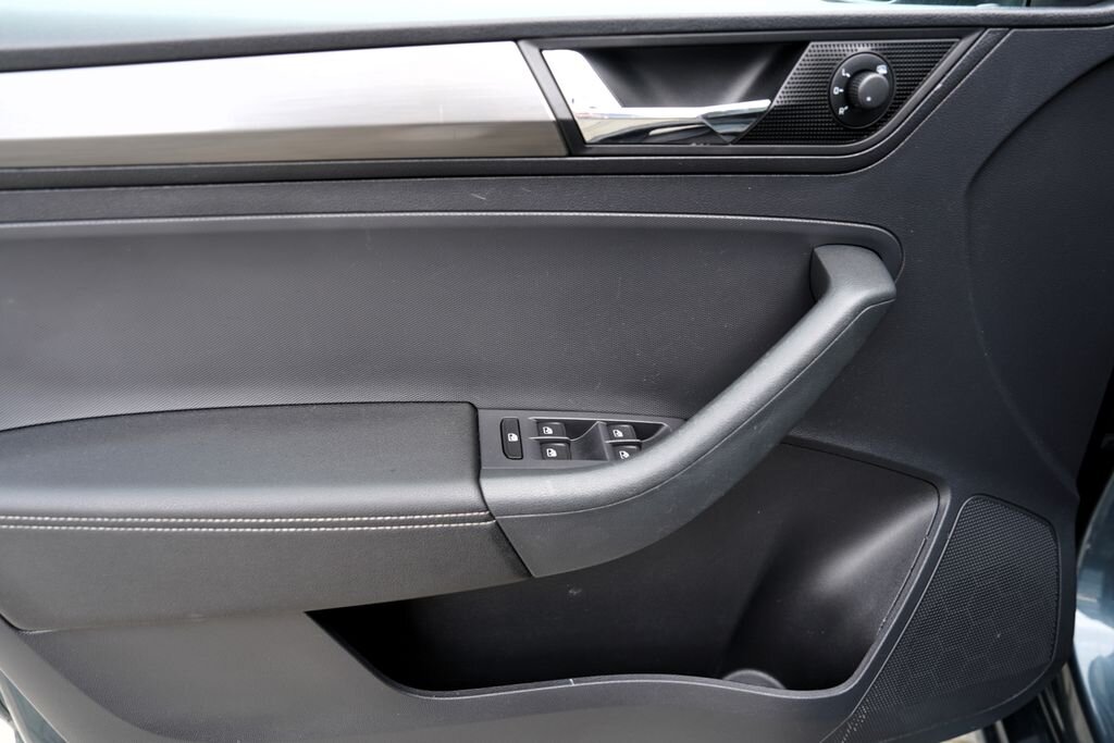 Škoda Rapid Hatchback 999,0 70 kw