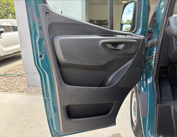 Mercedes-Benz Sprinter 15