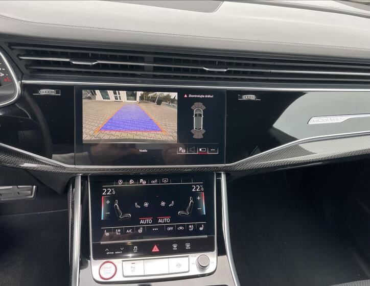 Audi SQ8 16