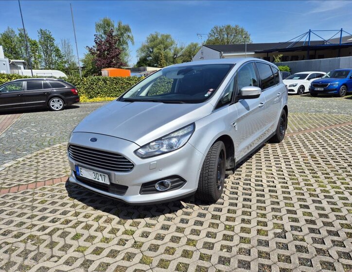 Ford S-MAX MPV 2,0 l 132 kw