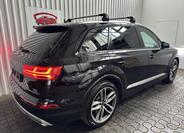 Audi Q7 8
